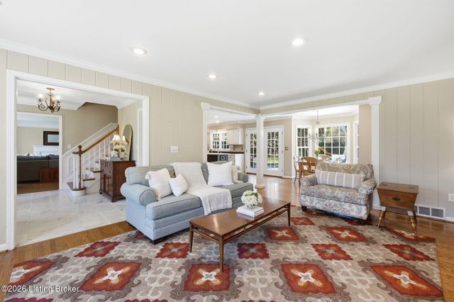 2006 Round Ridge Rd, Louisville, KY 40207