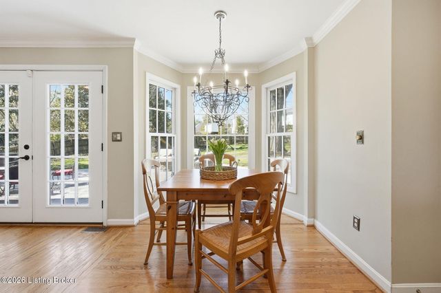 2006 Round Ridge Rd, Louisville, KY 40207