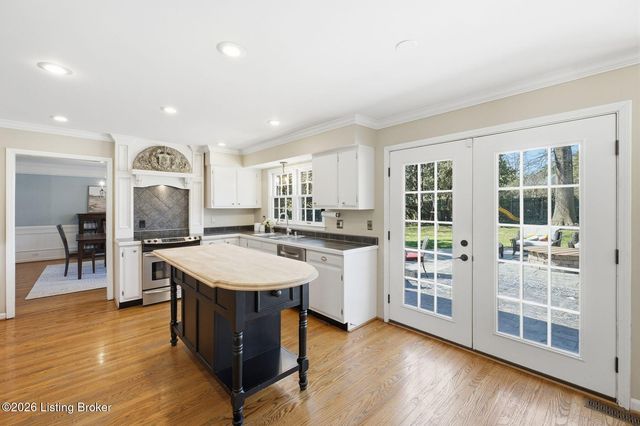 2006 Round Ridge Rd, Louisville, KY 40207