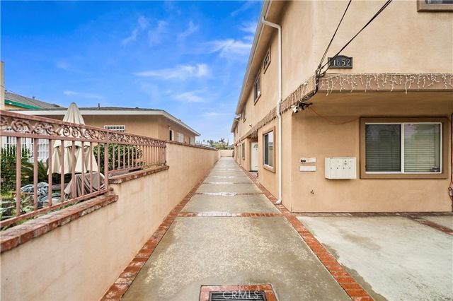 1652 Plaza Del Amo, Torrance, CA 90501
