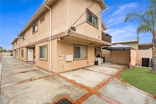 1652 Plaza Del Amo, Torrance, CA 90501