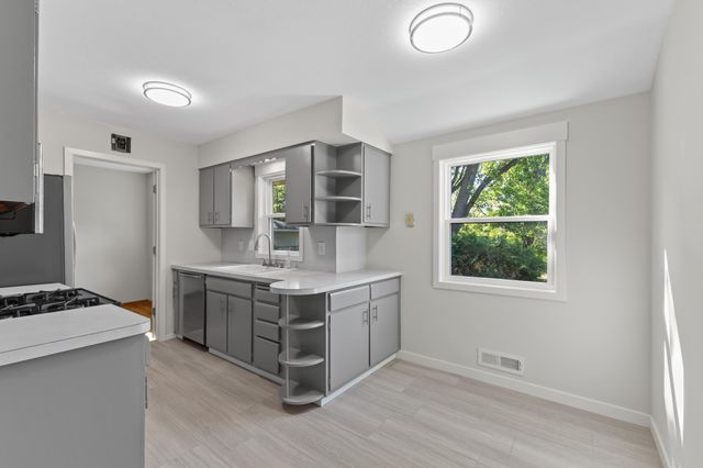 10913 Washington Street NE, Blaine, MN 55434