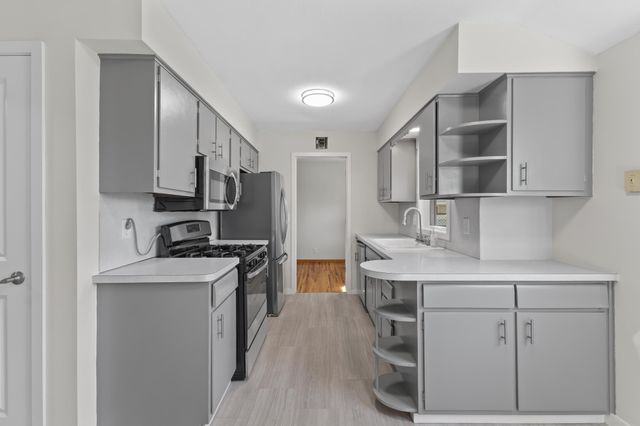 10913 Washington Street NE, Blaine, MN 55434