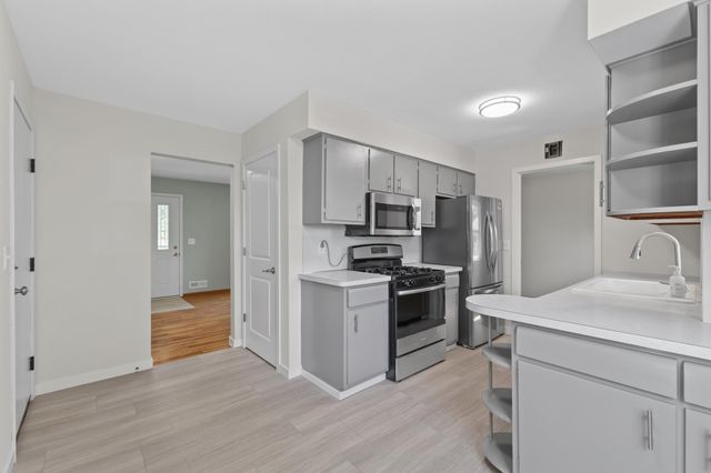 10913 Washington Street NE, Blaine, MN 55434
