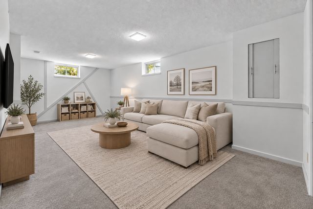 10913 Washington Street NE, Blaine, MN 55434