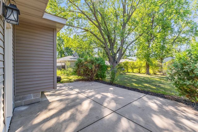 10913 Washington Street NE, Blaine, MN 55434