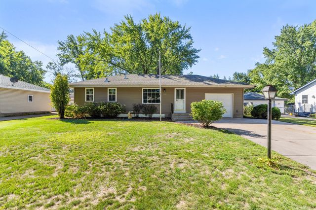 10913 Washington Street NE, Blaine, MN 55434