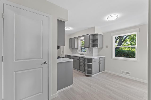 10913 Washington Street NE, Blaine, MN 55434