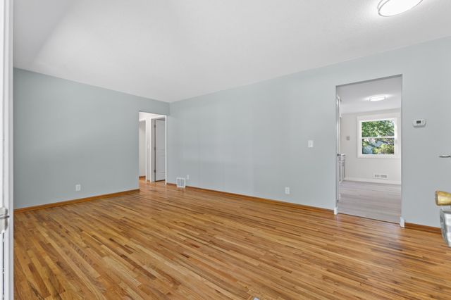 10913 Washington Street NE, Blaine, MN 55434