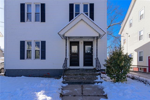 11 Appleton Avenue, Pawtucket, RI 02860