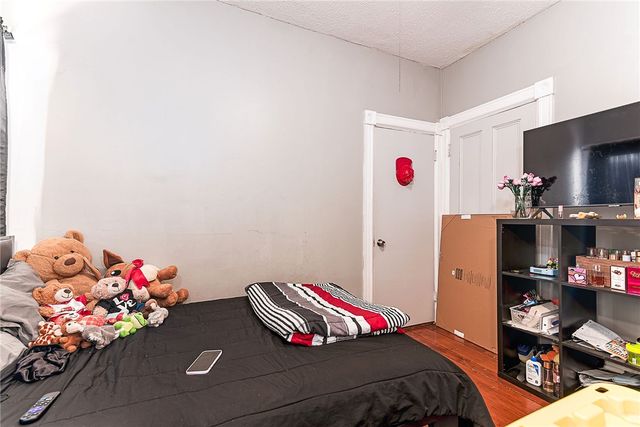 11 Appleton Avenue, Pawtucket, RI 02860