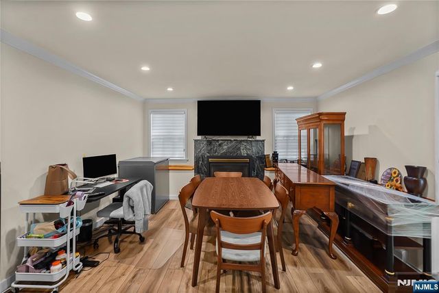 318 Briarcliff Lane, Paramus, NJ 07652