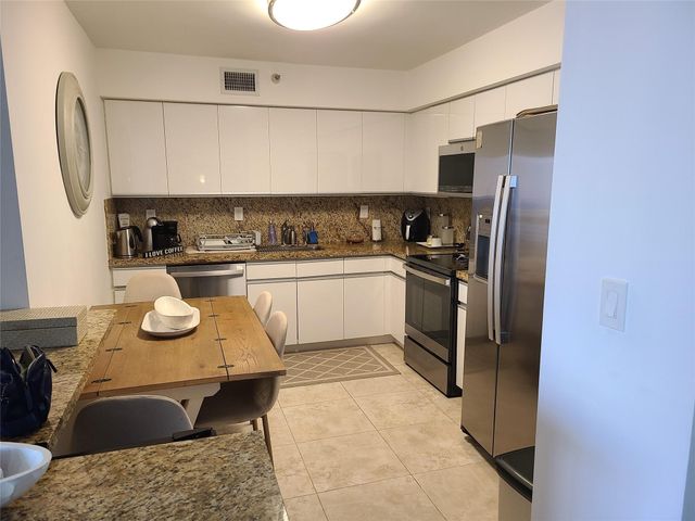 3530 Mystic Pointe Drive 1211, Aventura, FL 33180
