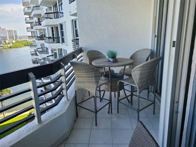 3530 Mystic Pointe Drive 1211, Aventura, FL 33180