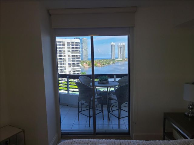 3530 Mystic Pointe Drive 1211, Aventura, FL 33180