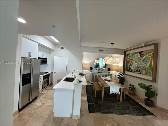 9055 SW 73 CT 809, Miami, FL 33156