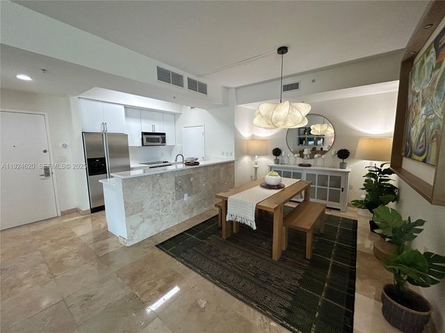 9055 SW 73 CT 809, Miami, FL 33156