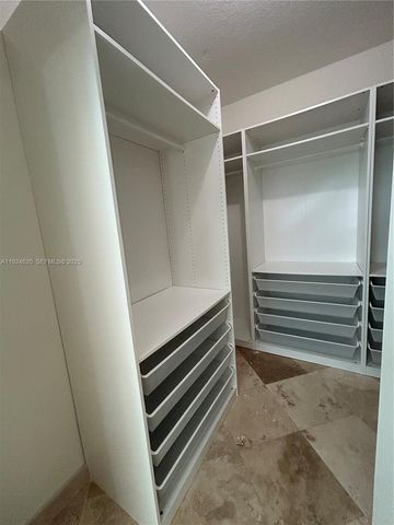 9055 SW 73 CT 809, Miami, FL 33156