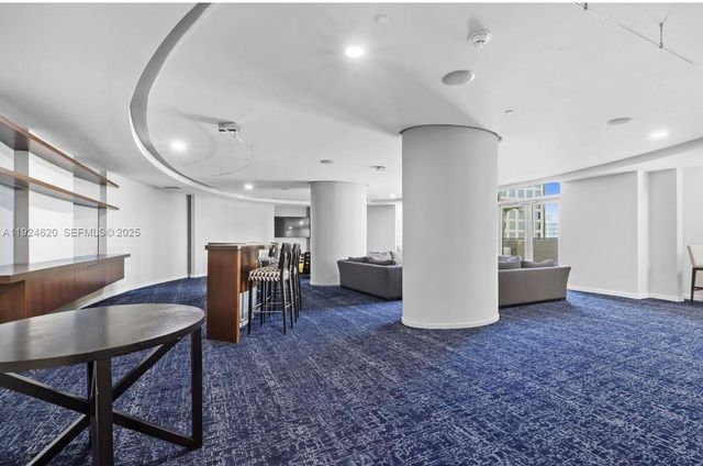 9055 SW 73 CT 809, Miami, FL 33156