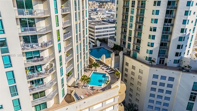 9055 SW 73 CT 809, Miami, FL 33156