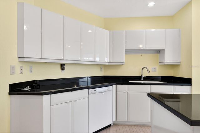 500 S PALM AVENUE 92, Sarasota, FL 34236