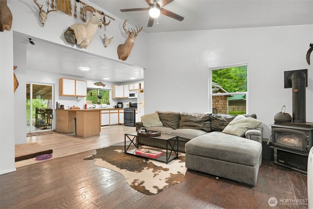 6258 Bellwood Drive, Maple Falls, WA 98266