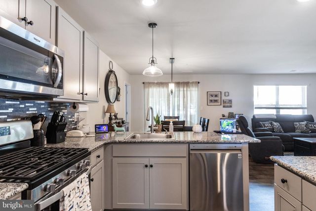 142 POND VIEW LN, Seaford, DE 19973