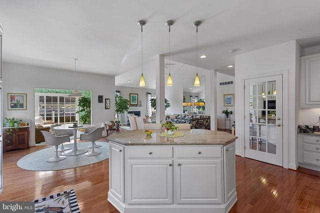 121 DEVALINDER DR, Newark, DE 19702