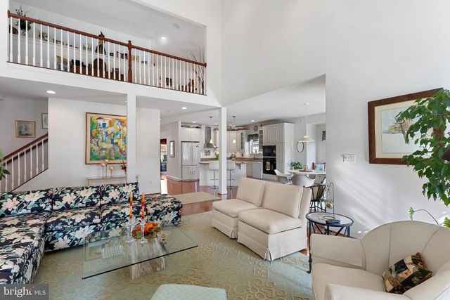 121 DEVALINDER DR, Newark, DE 19702