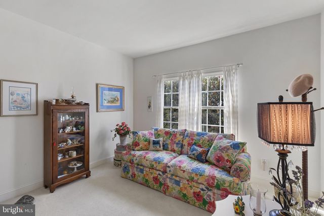 121 DEVALINDER DR, Newark, DE 19702