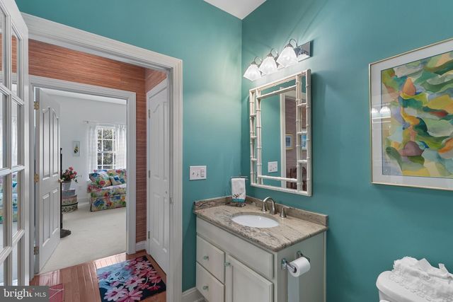 121 DEVALINDER DR, Newark, DE 19702