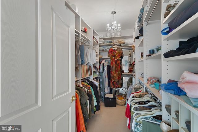 121 DEVALINDER DR, Newark, DE 19702