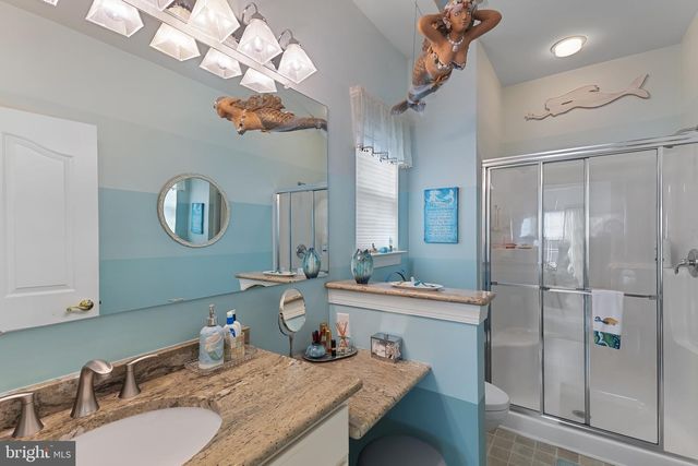 121 DEVALINDER DR, Newark, DE 19702