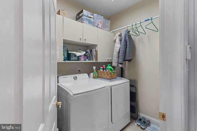 121 DEVALINDER DR, Newark, DE 19702