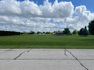 2434 N 4220th Road, Sheridan, IL 60551