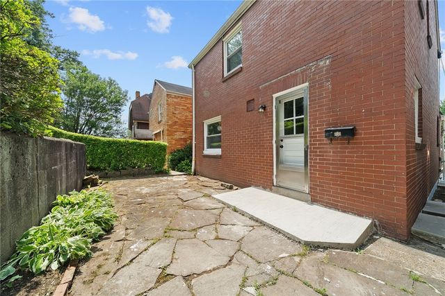 114 Sumner Ave, Forest Hills Boro, PA 15221