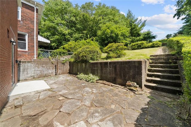 114 Sumner Ave, Forest Hills Boro, PA 15221