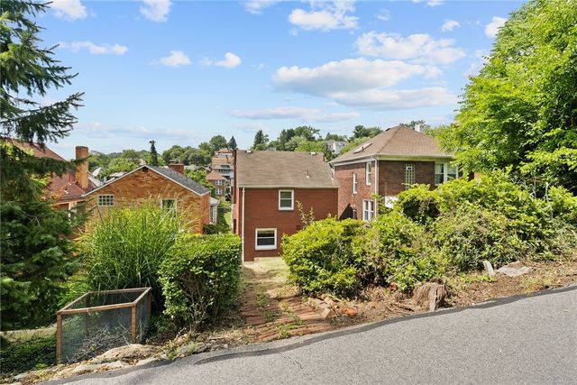 114 Sumner Ave, Forest Hills Boro, PA 15221