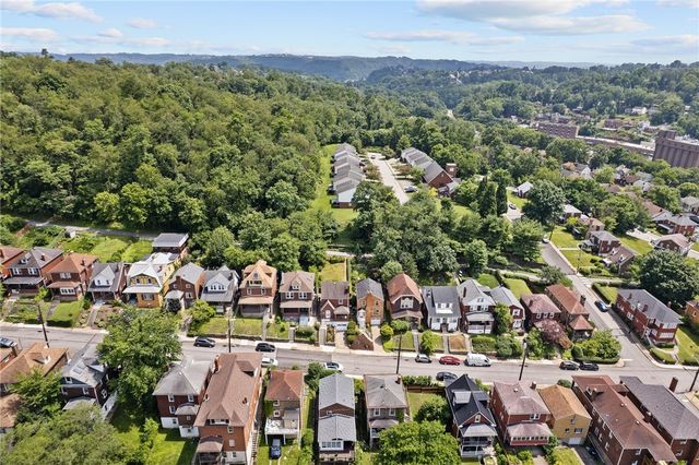 114 Sumner Ave, Forest Hills Boro, PA 15221