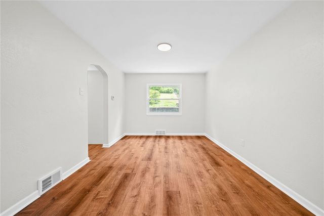 114 Sumner Ave, Forest Hills Boro, PA 15221
