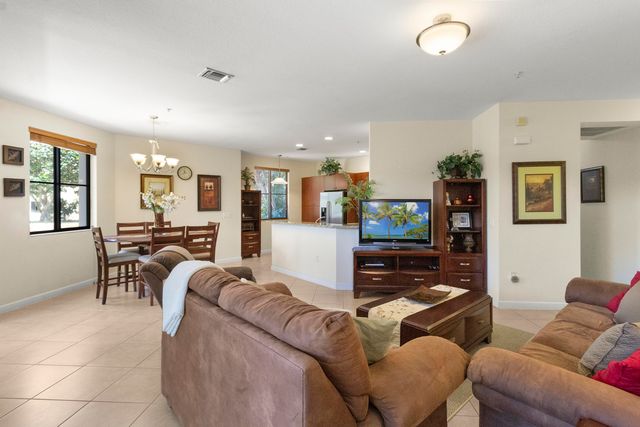 2955 NW 126th Avenue 220-5, Sunrise, FL 33323