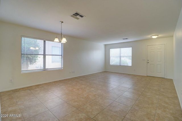 218 E MILADA Drive, Phoenix, AZ 85042