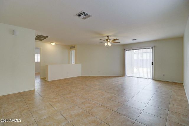 218 E MILADA Drive, Phoenix, AZ 85042