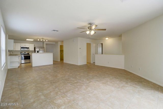 218 E MILADA Drive, Phoenix, AZ 85042