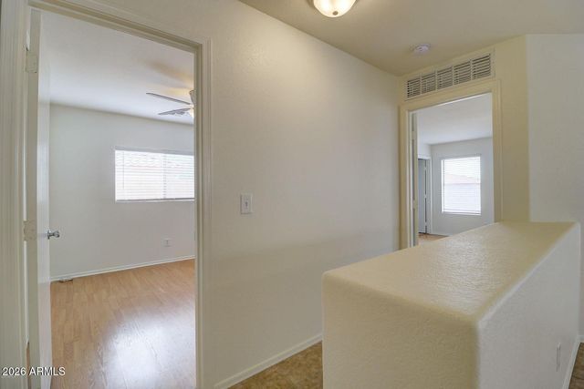 218 E MILADA Drive, Phoenix, AZ 85042