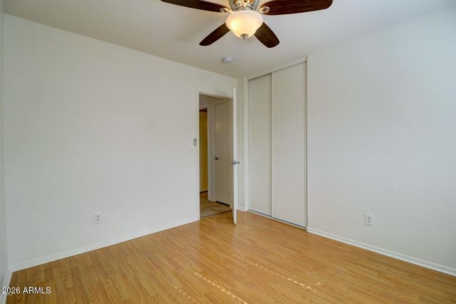 218 E MILADA Drive, Phoenix, AZ 85042