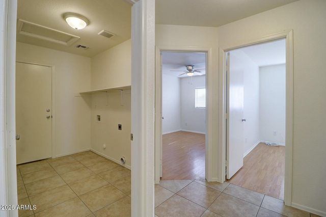 218 E MILADA Drive, Phoenix, AZ 85042