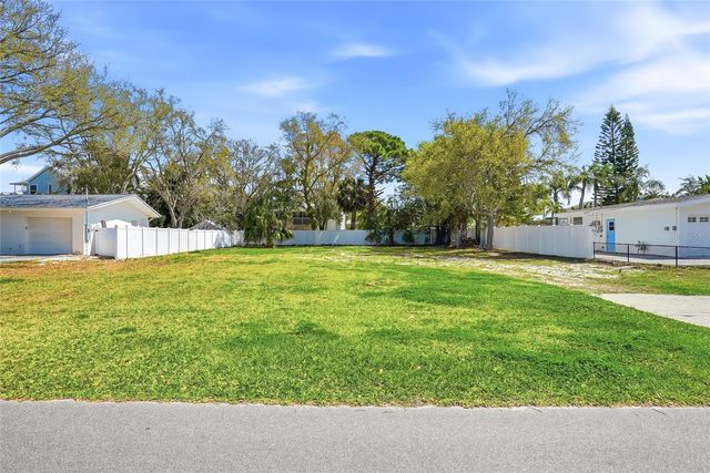 216 SHORE DRIVE, Palm Harbor, FL 34683