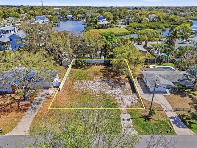 216 SHORE DRIVE, Palm Harbor, FL 34683