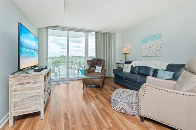 2100 Sea Mountain Hwy Unit 428, North Myrtle Beach, SC 29582
